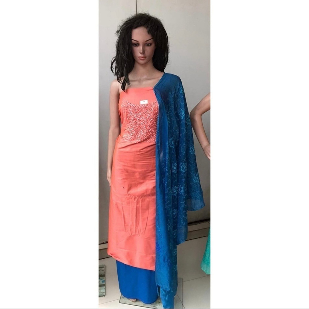 Indian Women’s Dress NEW